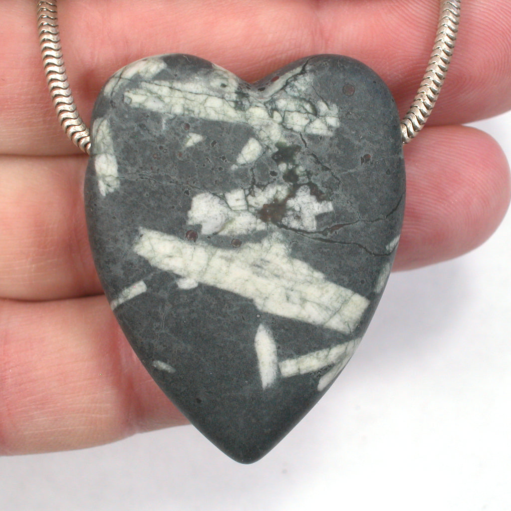 DVH Chinese Writing Rock Heart Bead Pendant Cali. Porphyry 47x37x13 (5278)