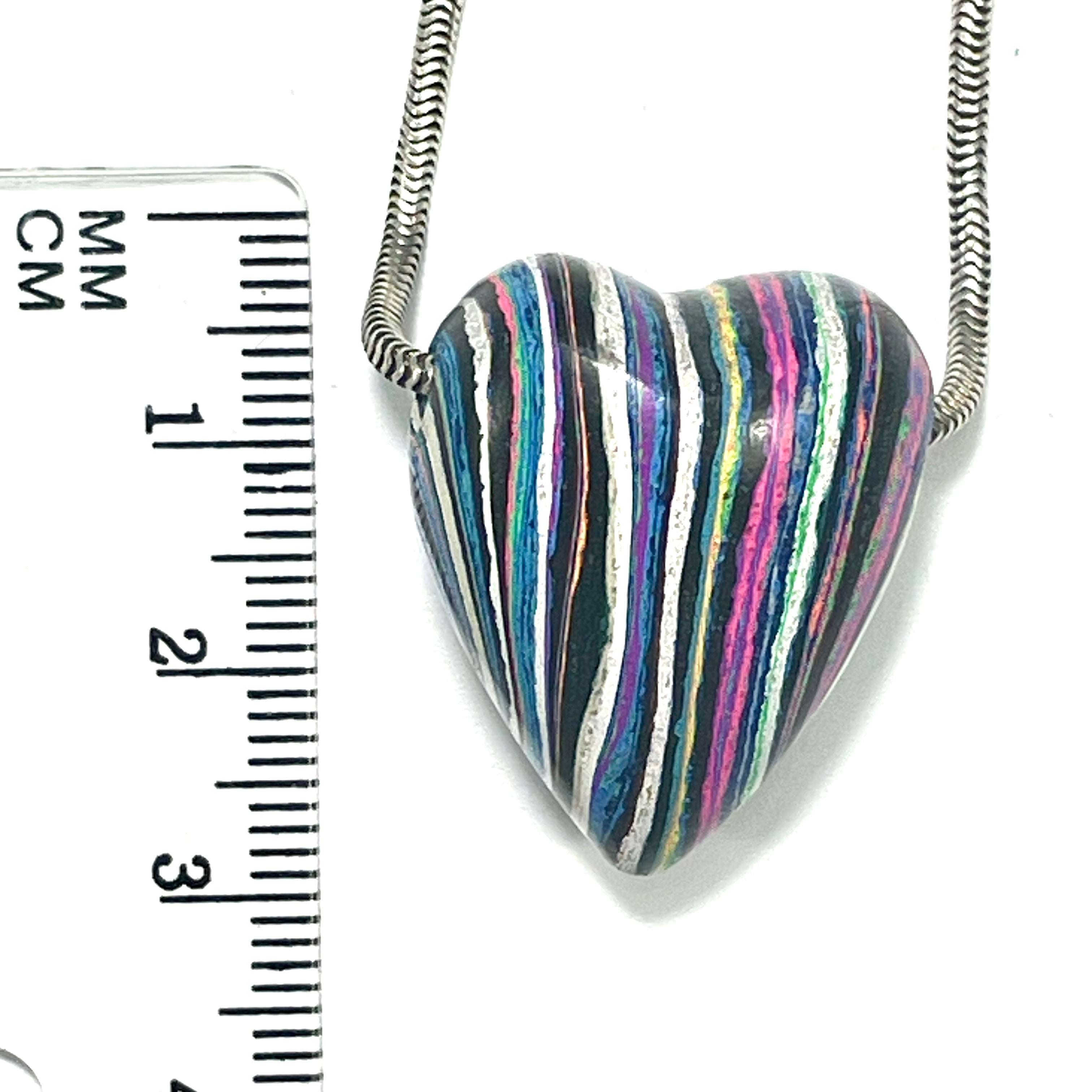 DVH Fluorescent Funkite Heart Bead Industrial Paint (Fordite related) 26x22x17mm (6634)