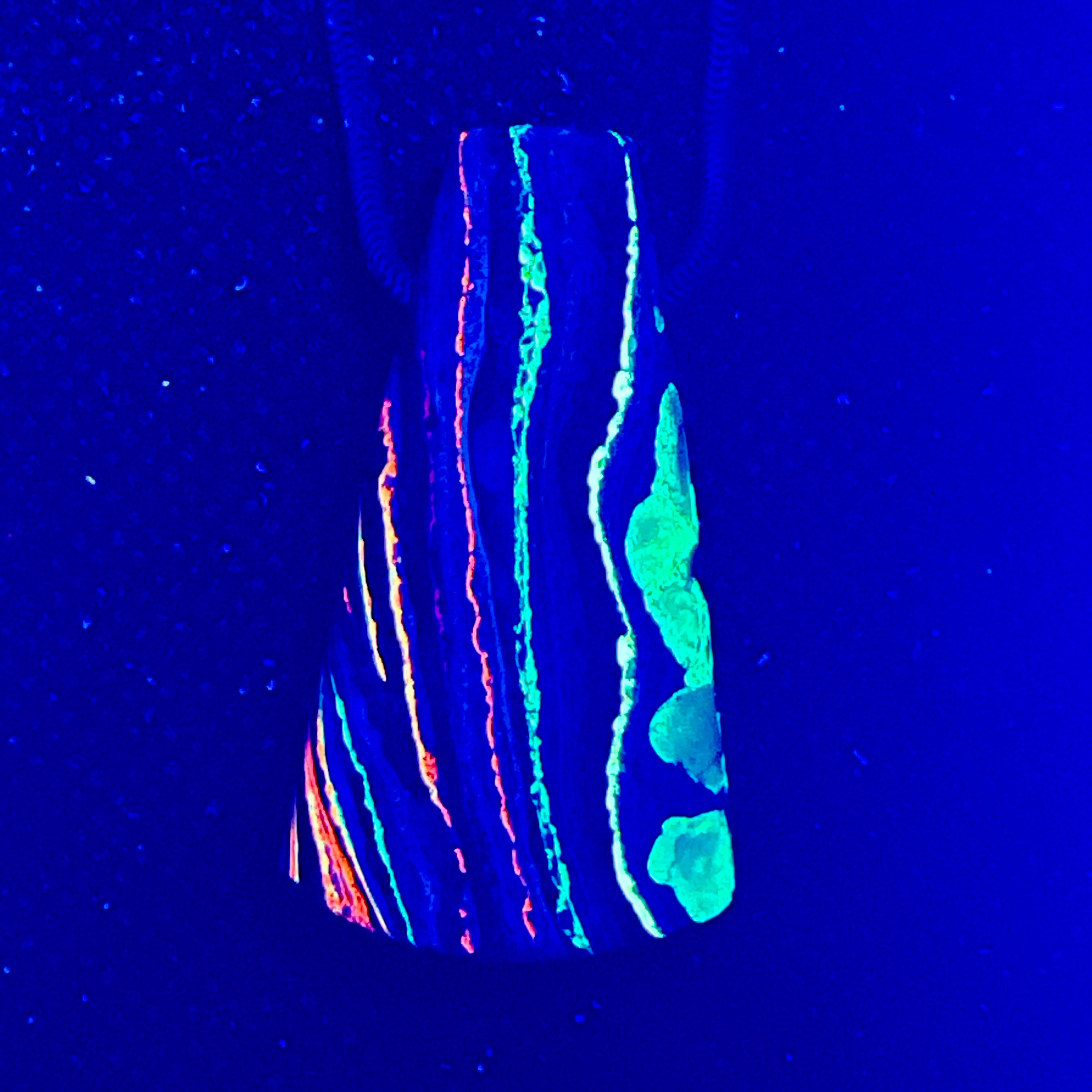 DVH Fluorescent Funkite Bead Industrial Paint (Fordite related) 43x24x13mm (6636)