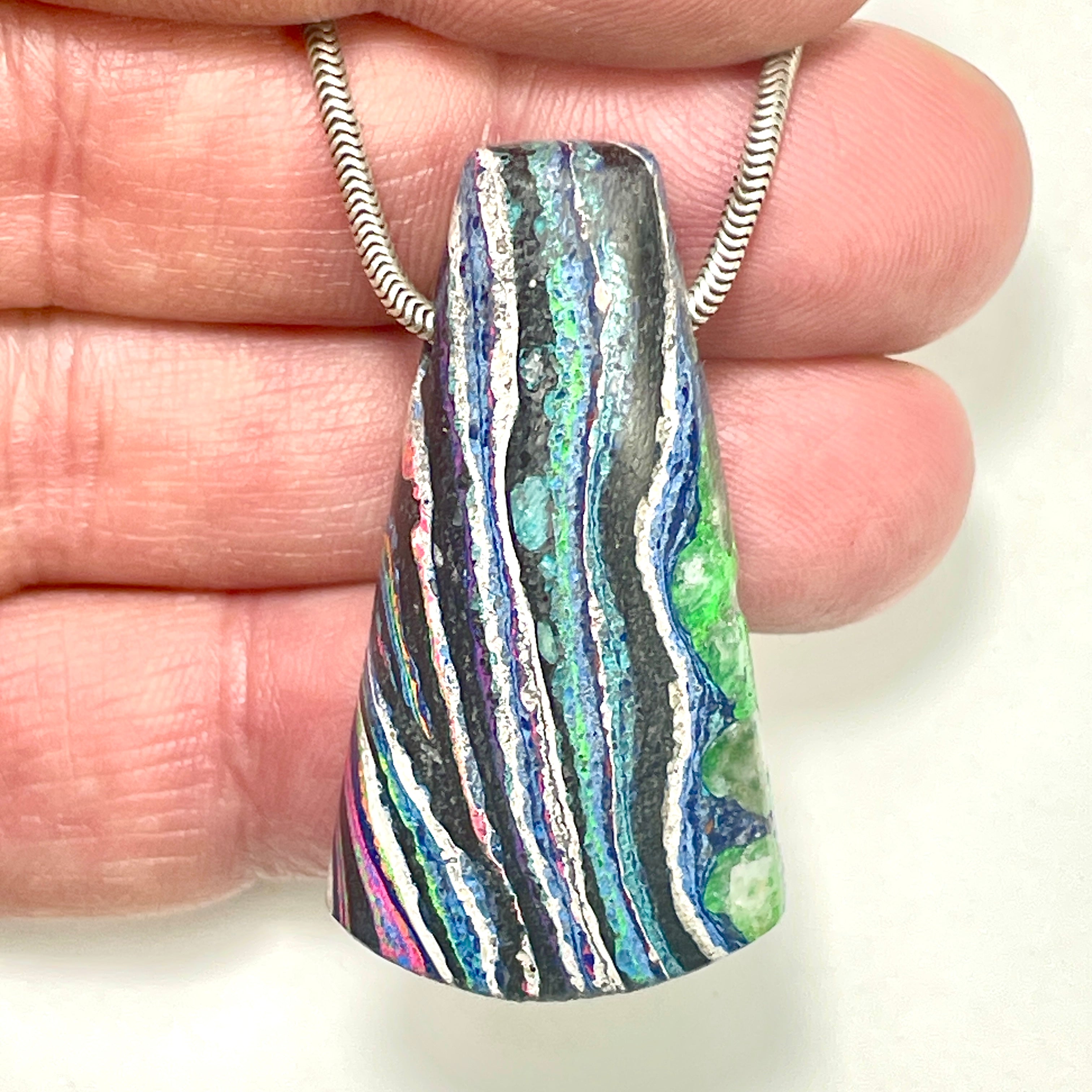 DVH Fluorescent Funkite Bead Industrial Paint (Fordite related) 43x24x13mm (6636)