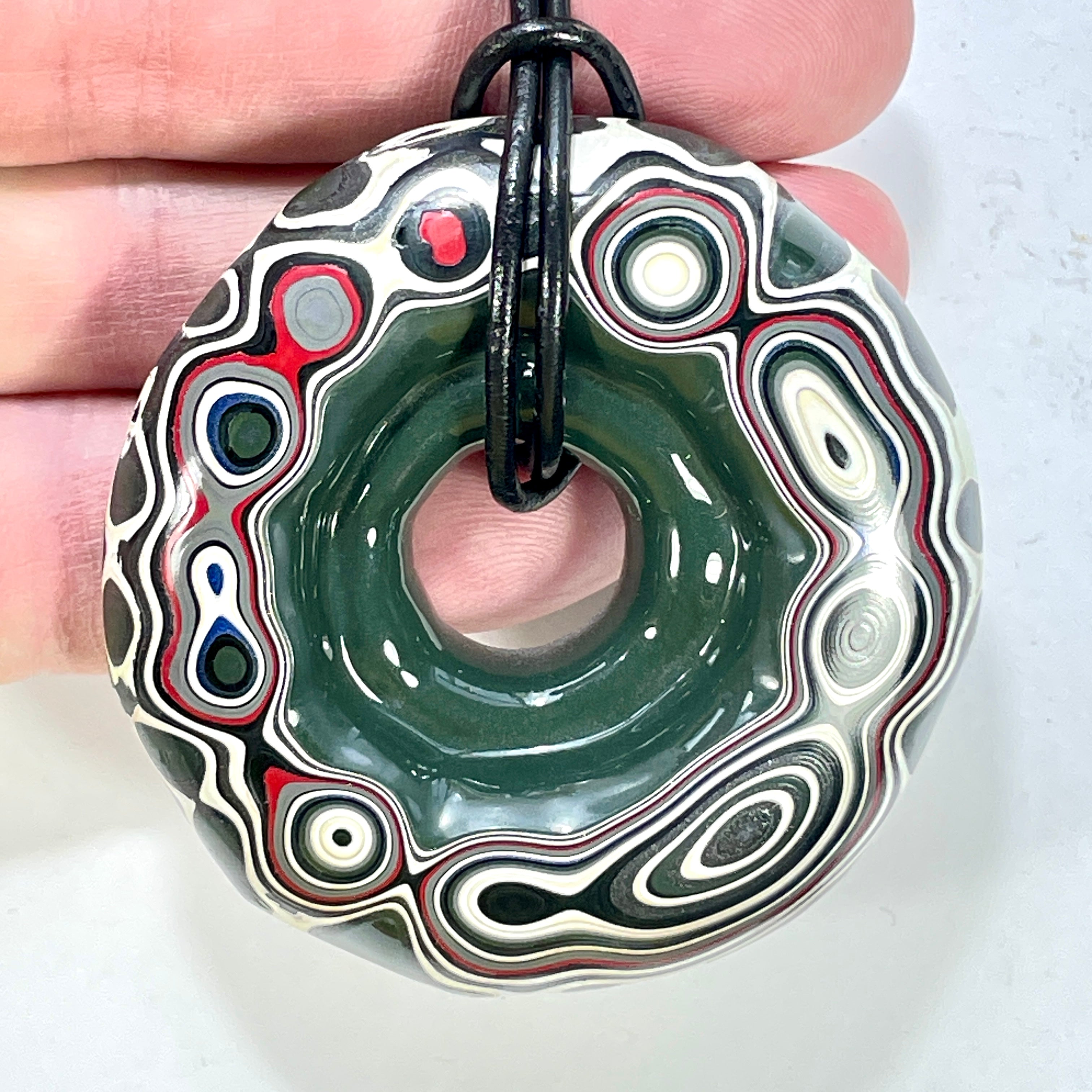 DVH Rare Michigan Fordite Buck Hole Donut Bead Pendant Chv Frd Jp 57mm Rd x 12mm (6338) - DVHdesigns