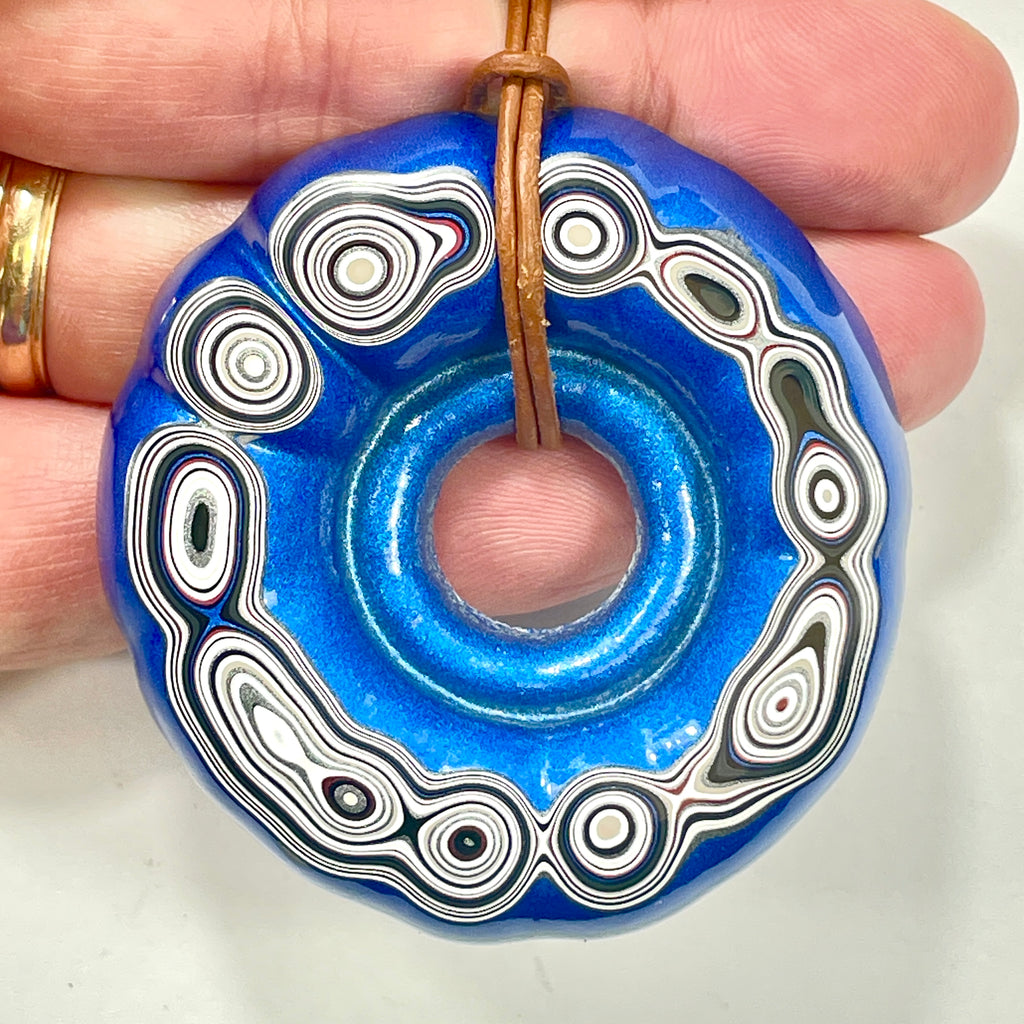 DVH Rare Michigan Blue Fordite Buck Hole Donut Bead Pendant Chv Frd Jp 58mm Rd x 13 (6380) - DVHdesigns
