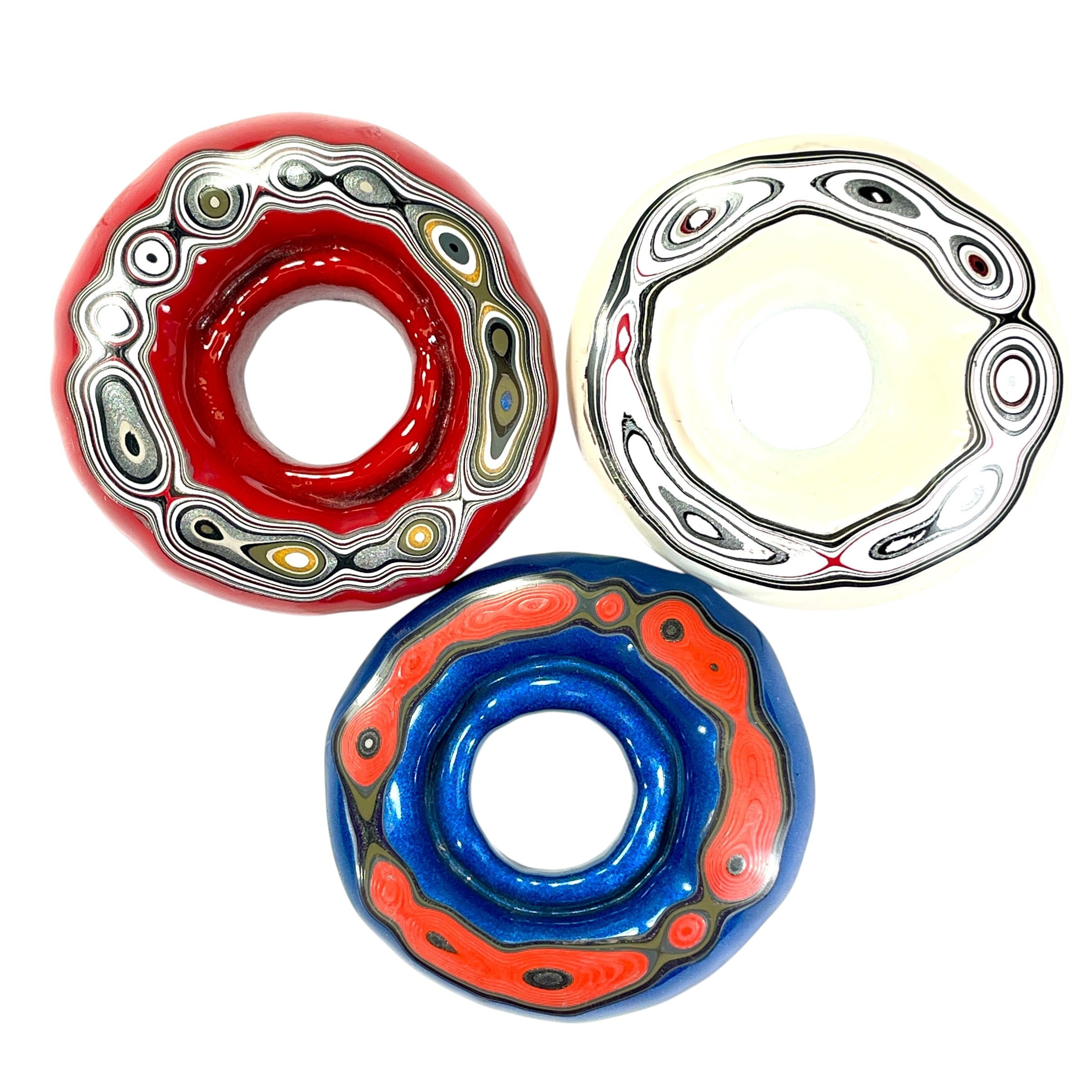 DVH Red White & Blue Fordite Donut Buck Hole Bead Pendant Trio 50-55mm Round (6771)