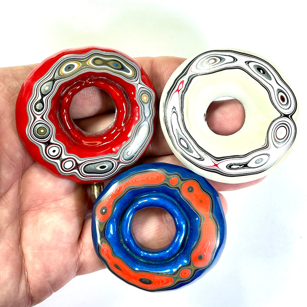 DVH Red White & Blue Fordite Donut Buck Hole Bead Pendant Trio 50-55mm Round (6771)