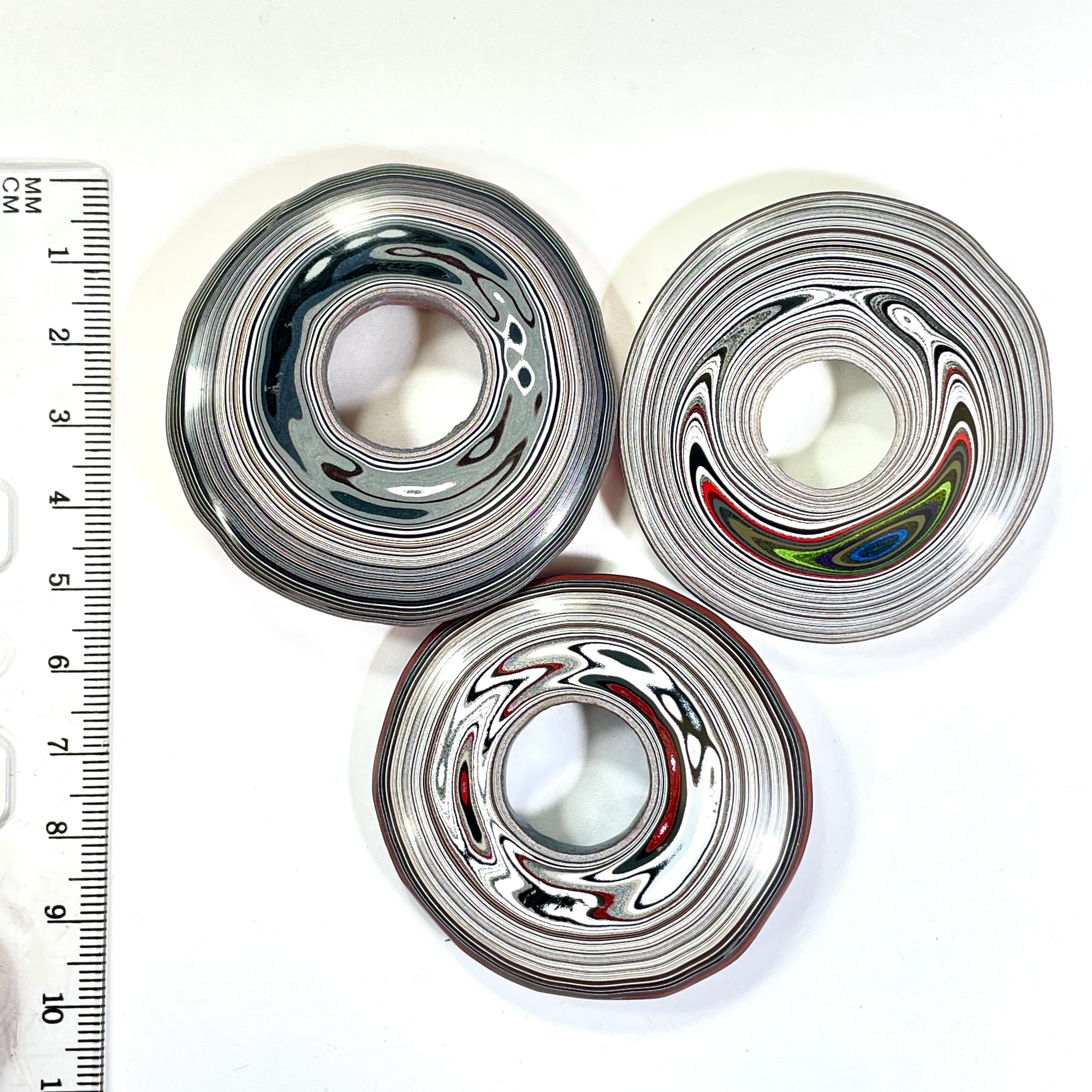 DVH Red White & Blue Fordite Donut Buck Hole Bead Pendant Trio 50-55mm Round (6771)