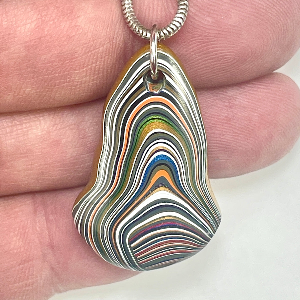 DVH Goldilocks Jp Genuine Fordite Pendant Michigan 33x21x12mm (6868)