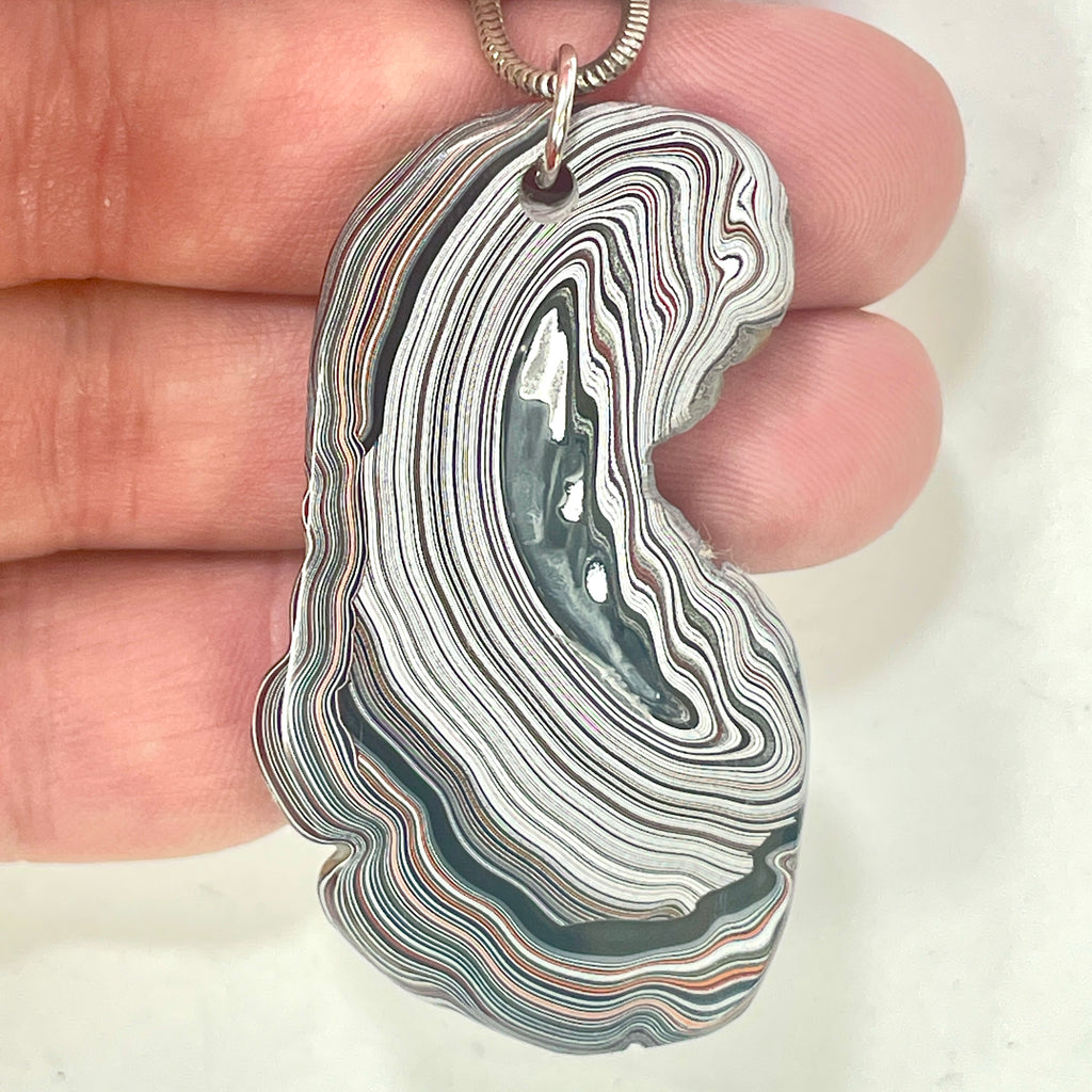 DVH Goldilocks Jp Genuine Fordite Pendant Michigan 53x32x8mm (6872)