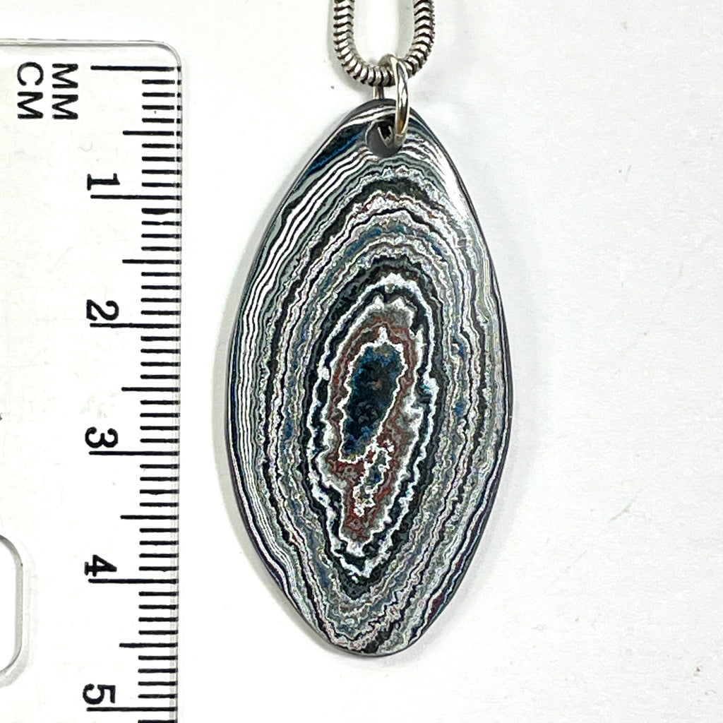 DVH Rapid Red Ford Mstng Fordite Pendant Michigan 43x22x4mm (6785)