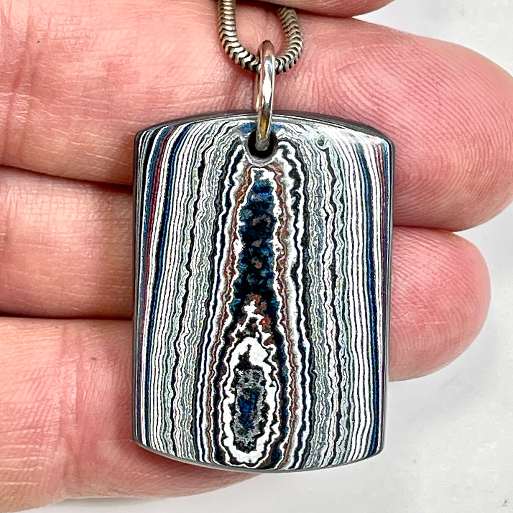 DVH Rapid Red Ford Mstng Fordite Dog Tag Pendant Michigan 34x24x6mm (6786)