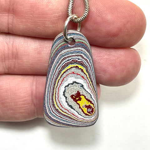 DVH Ford Focus C-MAX Fordite Pendant Michigan Assembly 37x20x3mm (5940)