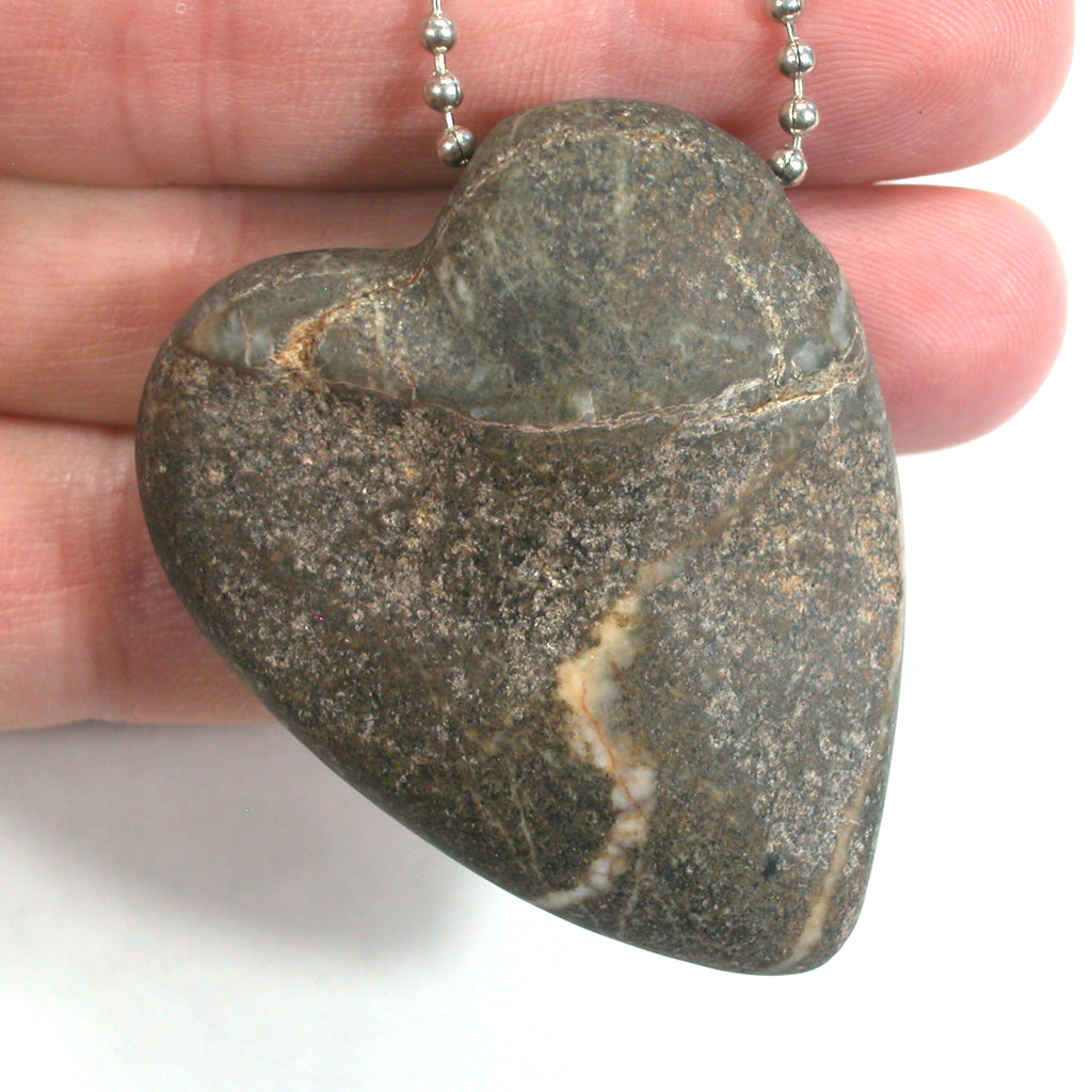 DVH Wolf Creek Radical Faerie Healed Heart of Stone Bead Pendant 52x43x14 (5343)