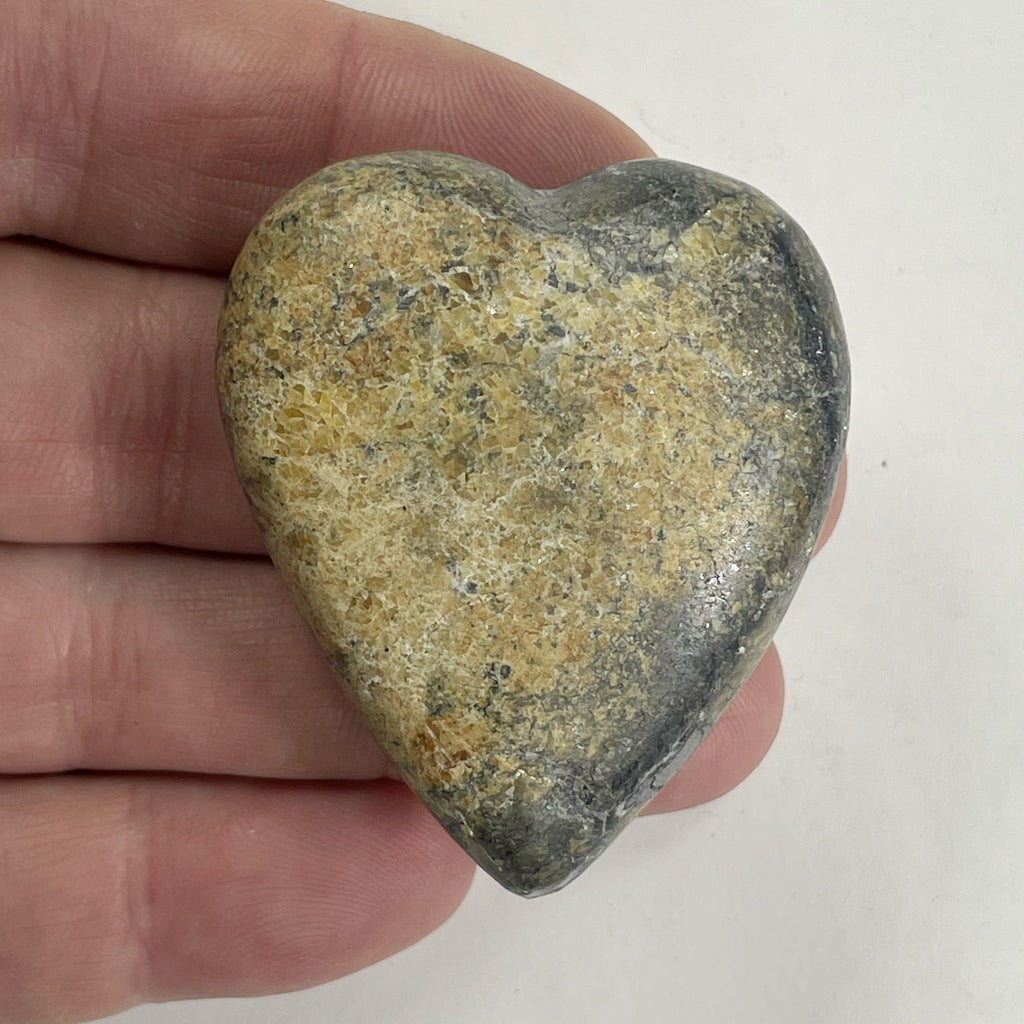 DVH Fluorescent Sphalerite Heart, Horn Silver Mine, Utah, 51x43x20mm(5840) - DVHdesigns