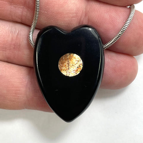 DVH Jet Mourning Heart Bead Pendant Sunstone Inlay Jewelry 36x26x10 (5881)