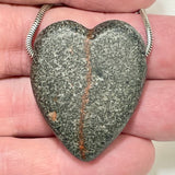 DVH Yooperlite Healed Broken Heart Bead Fluorescent Sodalite Michigan 37x30x11mm (6193)