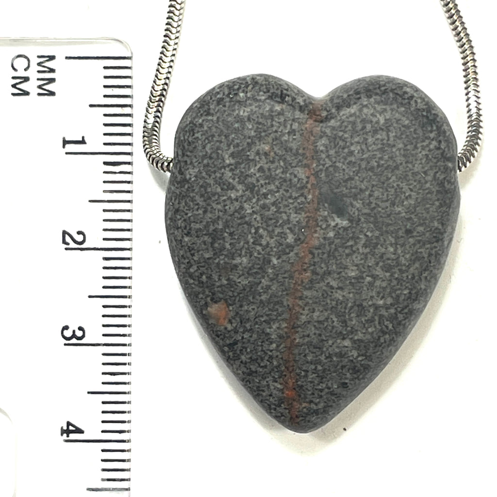 DVH Yooperlite Healed Broken Heart Bead Fluorescent Sodalite Michigan 37x30x11mm (6193)