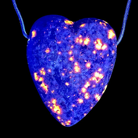 DVH Yooperlite Healed Broken Heart Bead Fluorescent Sodalite Michigan 52x42x12mm(6194)