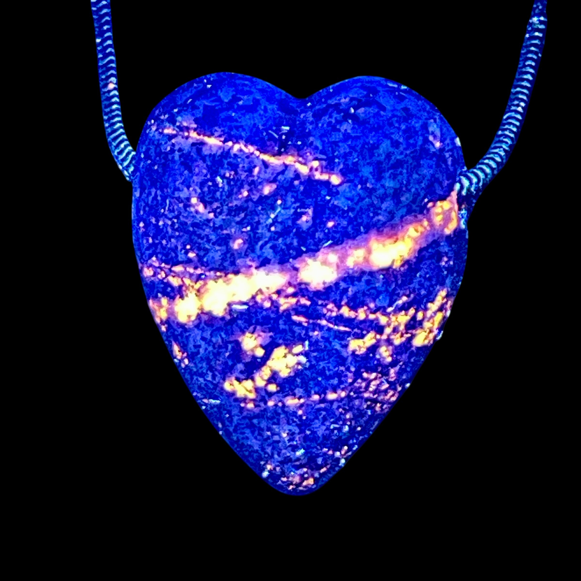 DVH Yooperlite Healed Broken Heart Bead Fluorescent Sodalite in Syenite Michigan 31x25x18mm (6199)